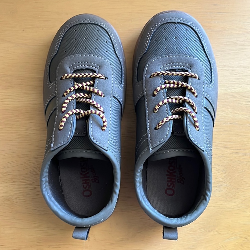 NWOT Osh Kosh B’gosh Brixton Toddler Sneakers